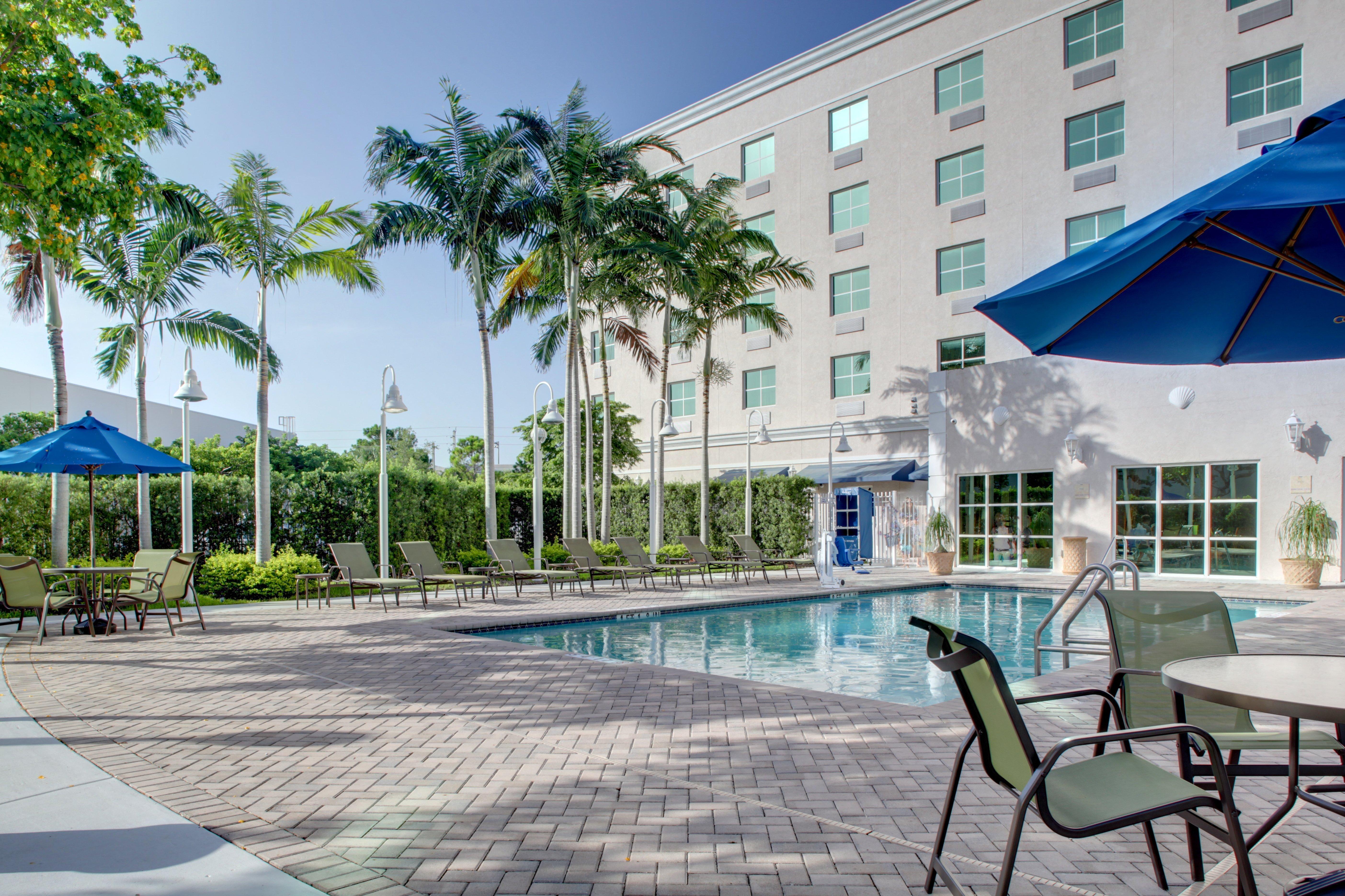 Holiday Inn Express & Suites Miami Kendall By Ihg Exterior photo