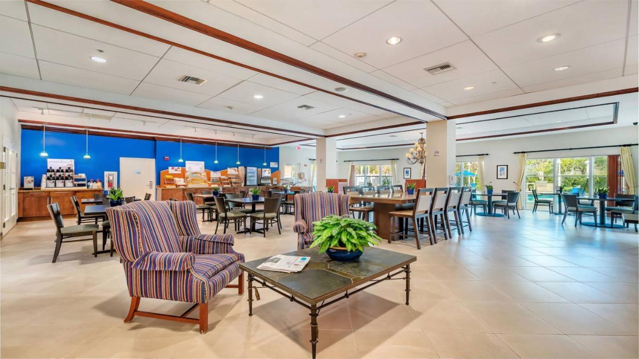 Holiday Inn Express & Suites Miami Kendall By Ihg Exterior photo