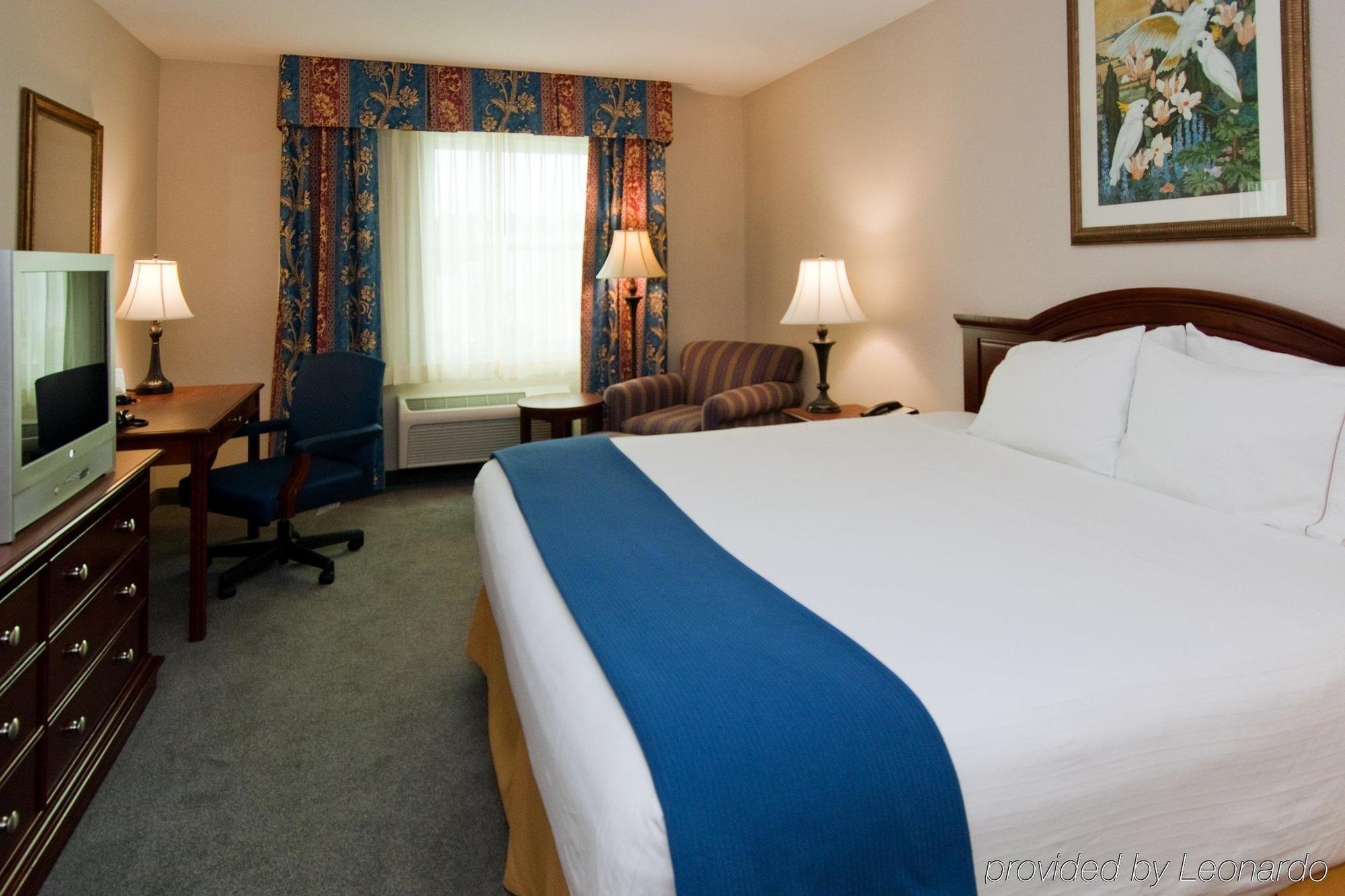 Holiday Inn Express & Suites Miami Kendall By Ihg Room photo