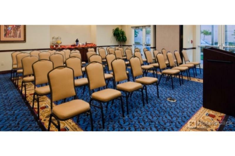 Holiday Inn Express & Suites Miami Kendall By Ihg Exterior photo