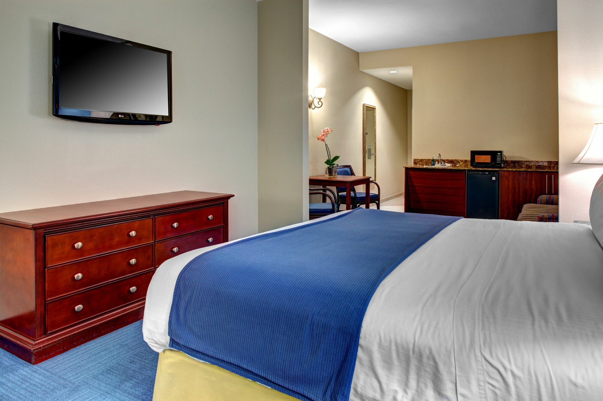 Holiday Inn Express & Suites Miami Kendall By Ihg Exterior photo