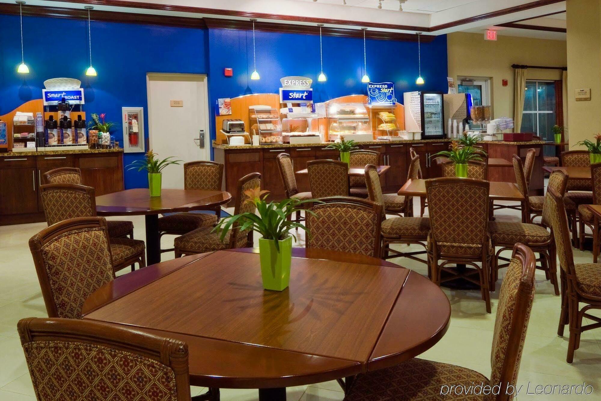 Holiday Inn Express & Suites Miami Kendall By Ihg Restaurant photo